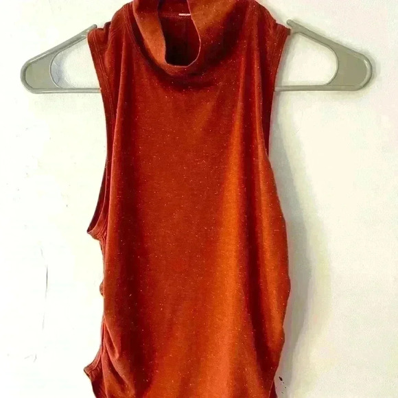 Lululemon See the Horizon cinched top, Size 4 - Picture 6 of 6